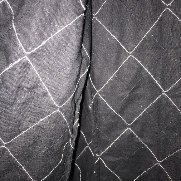 Quilted Jacket in Black and White Patch Pattern with Zipper and Wide Sleeves - Picture 8 of 8